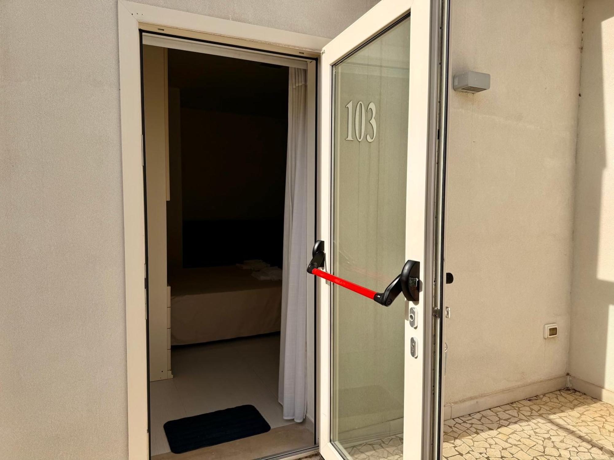 Baia Sangiorgio Hotel & Beach Club Bari Bagian luar foto